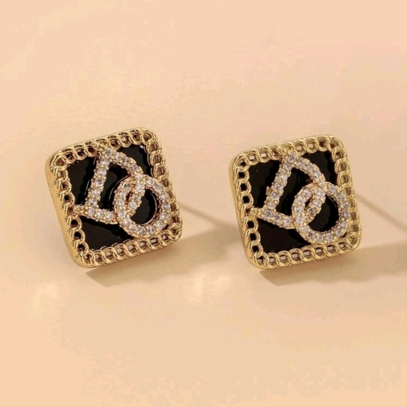 Fashionable Diamond Shaped Letter Earrings - Picture 1 of 3